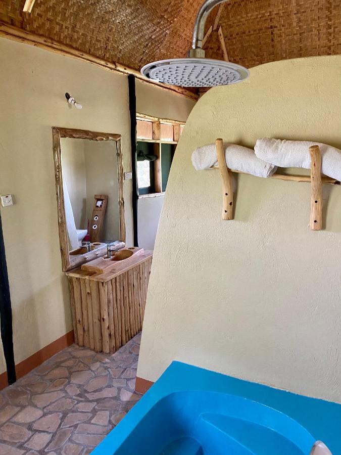 Enshama Game Lodge And Campsite Katunguru Exterior photo